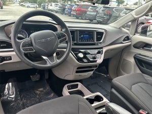2020 Chrysler Voyager LX